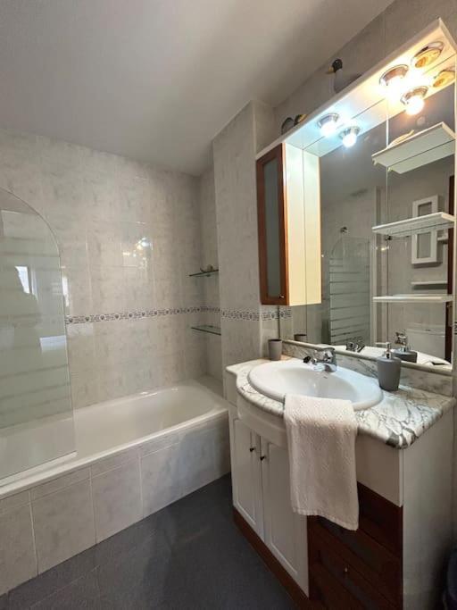 Allotjament Sanuy A トレンプ エクステリア 写真